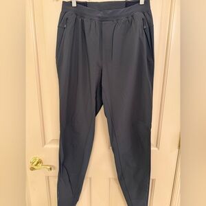 Lululemon Men’s Surge Hybrid Pant *Tall | Graphite Gray | Size M
